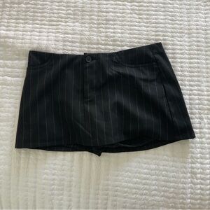 Brandy Melville mini skirt with pin stripes
